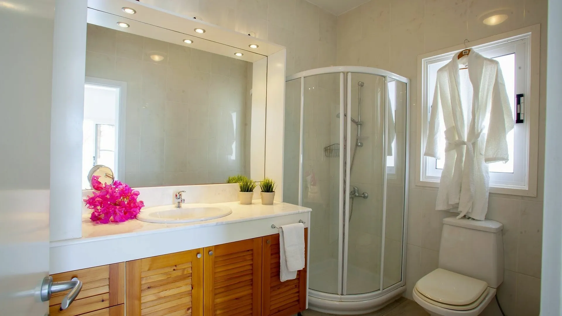 Sunset Beachfront Villa Meneou Λάρνακα 0*,