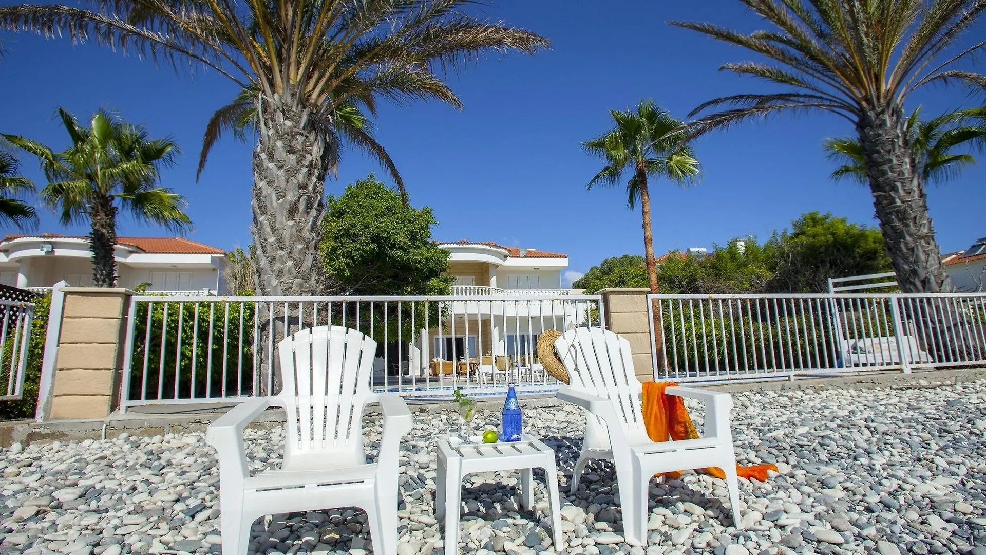 Sunset Beachfront Villa Meneou Λάρνακα