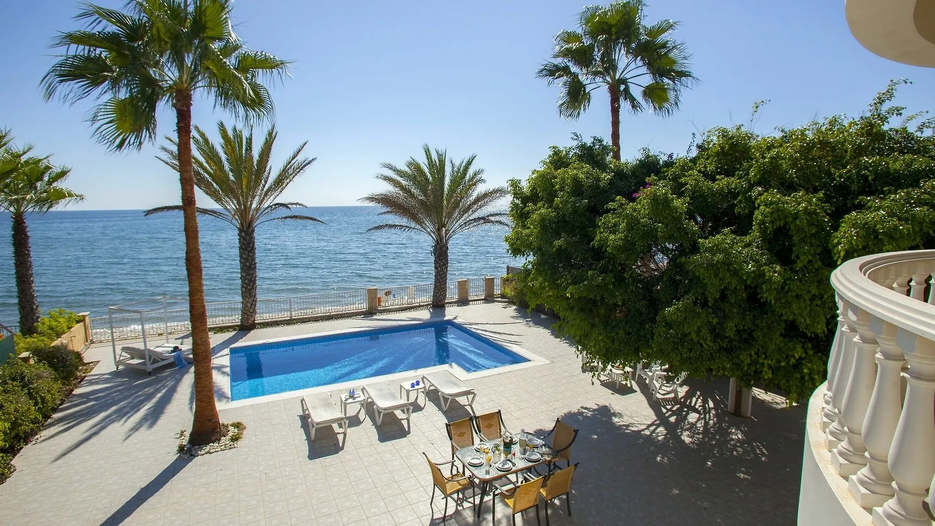 Sunset Beachfront Villa Meneou Λάρνακα Κύπρος