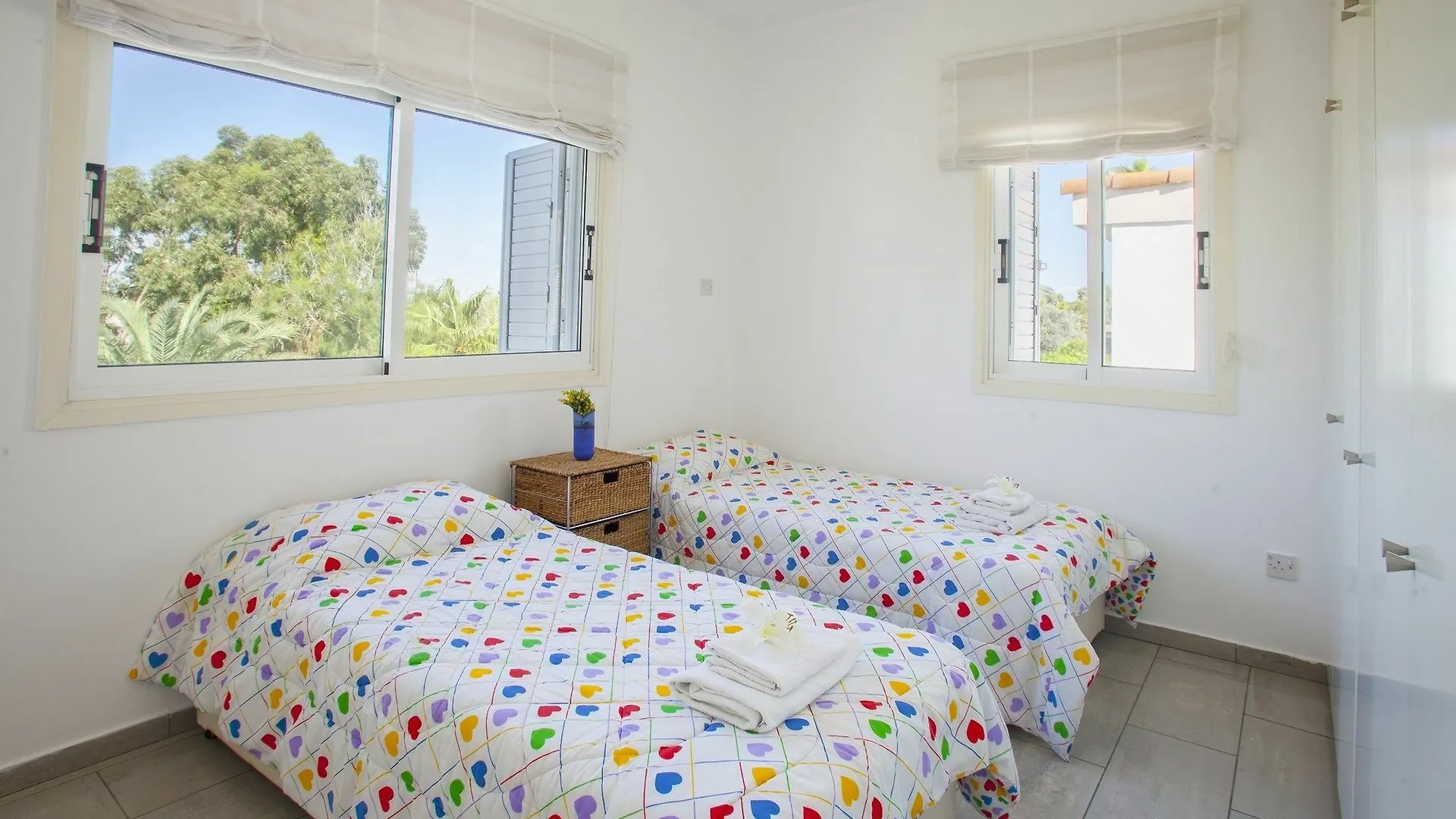 Sunset Beachfront Villa Meneou location